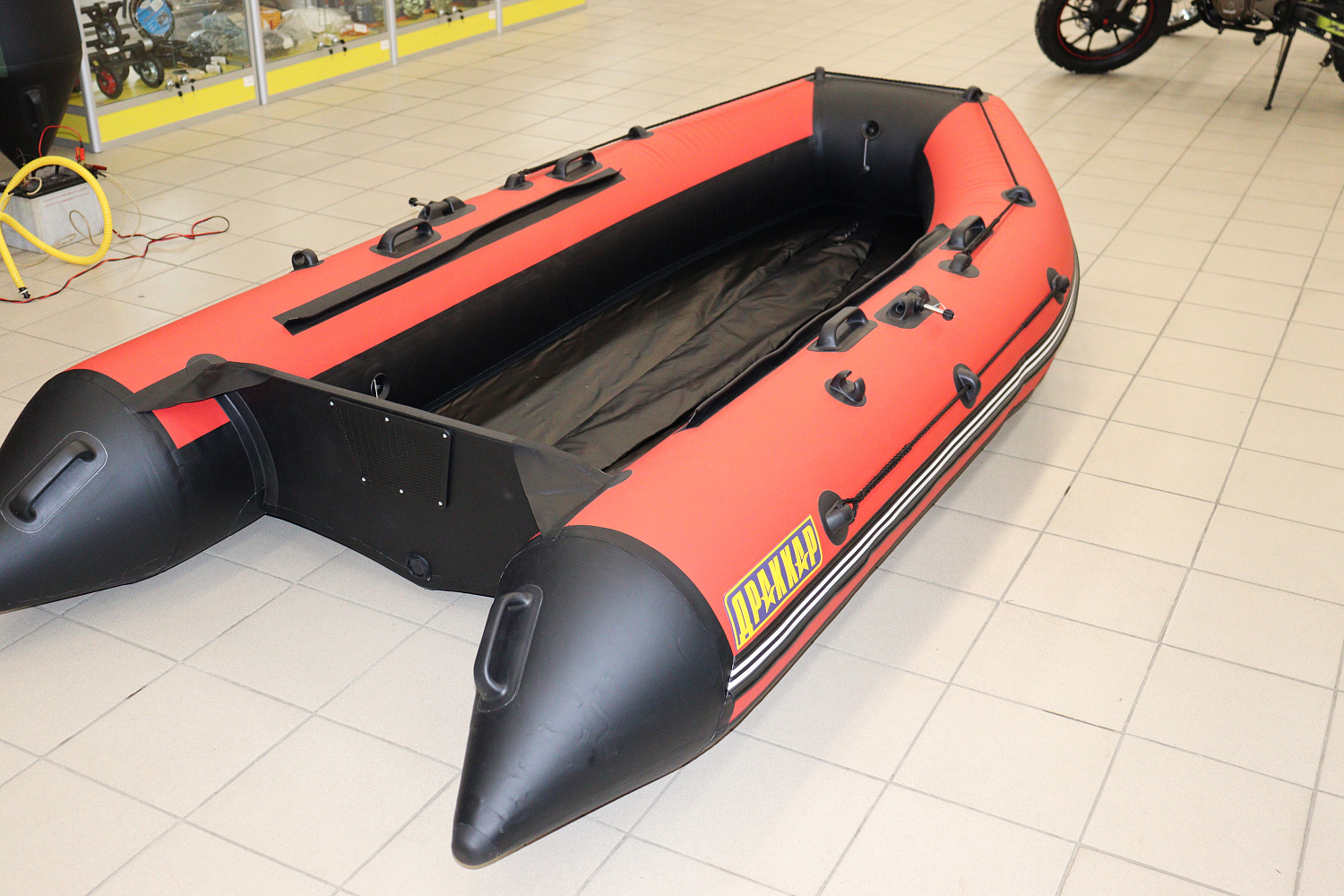 Лодка ДРАККАР 3100 СК HANT